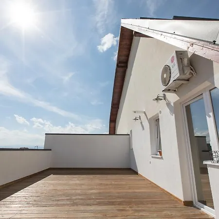 Grand Duplex ~ Transylvania Boutique *