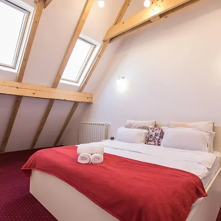Апартаменти Grand Duplex ~ Transylvania Boutique Брашов