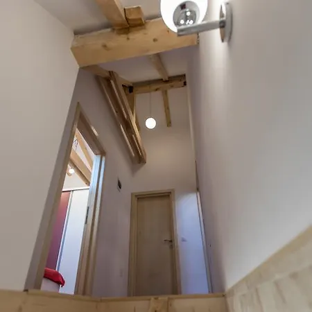 Grand Duplex ~ Transylvania Boutique *